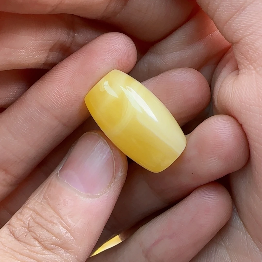 蜜蜡未镶嵌珠宝奇石