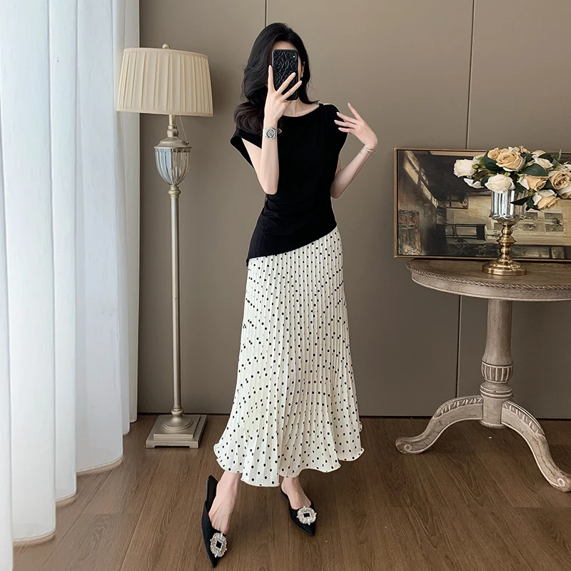 夏季新款淑女气质时尚套裙女设计感黑色短袖上衣波点半身裙两件套