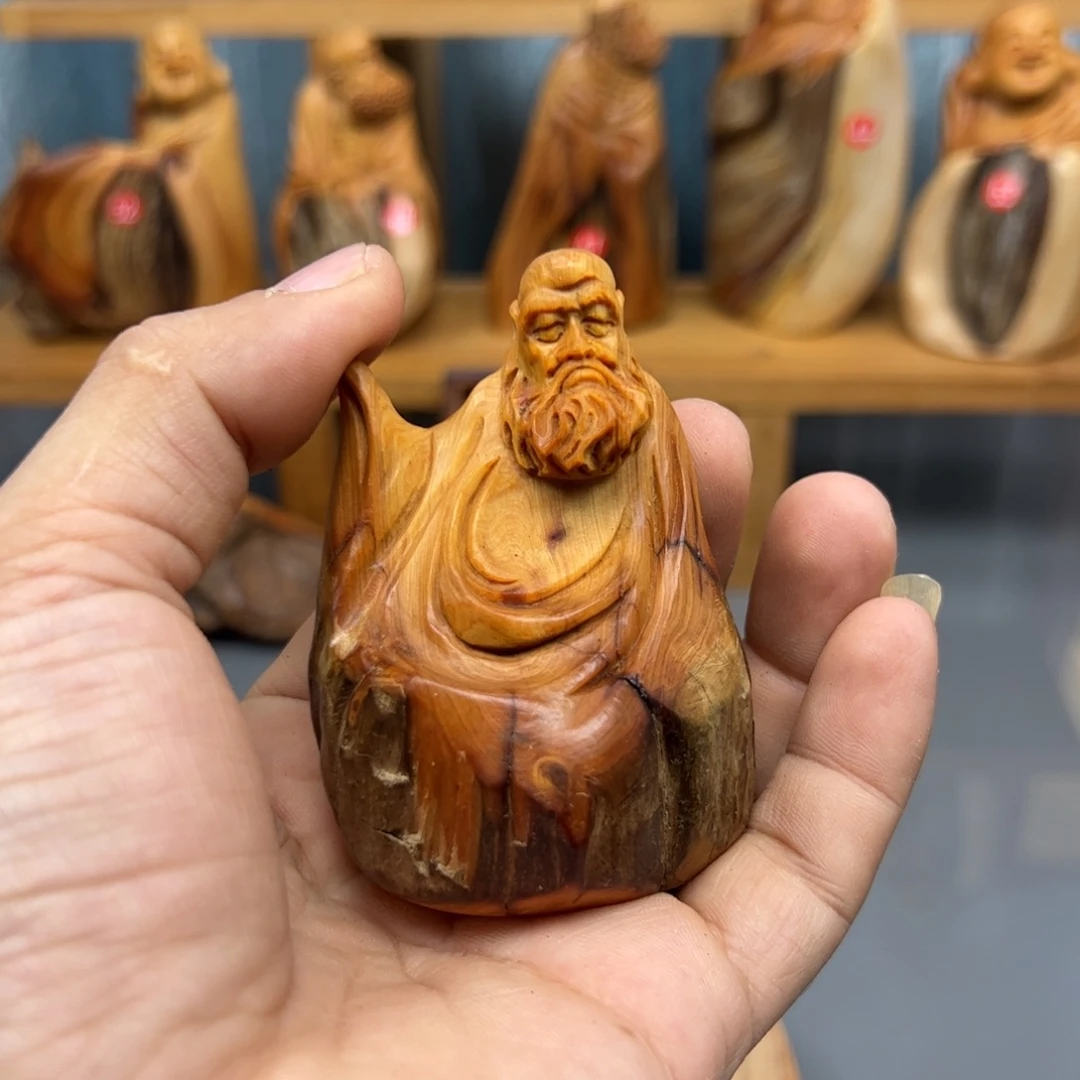 爵***爷木崖柏木摆件手把件