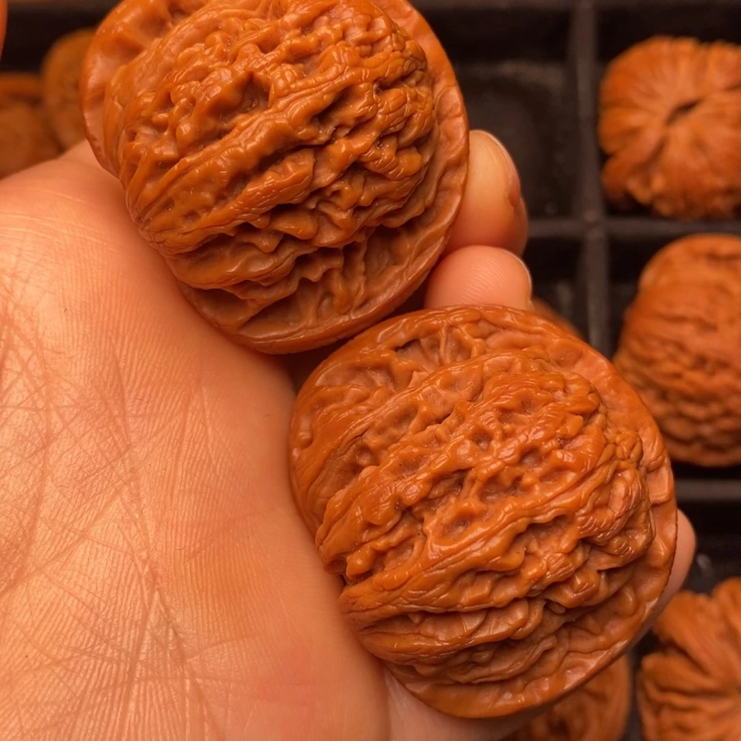 文玩核桃吊坠秦岭野生核桃