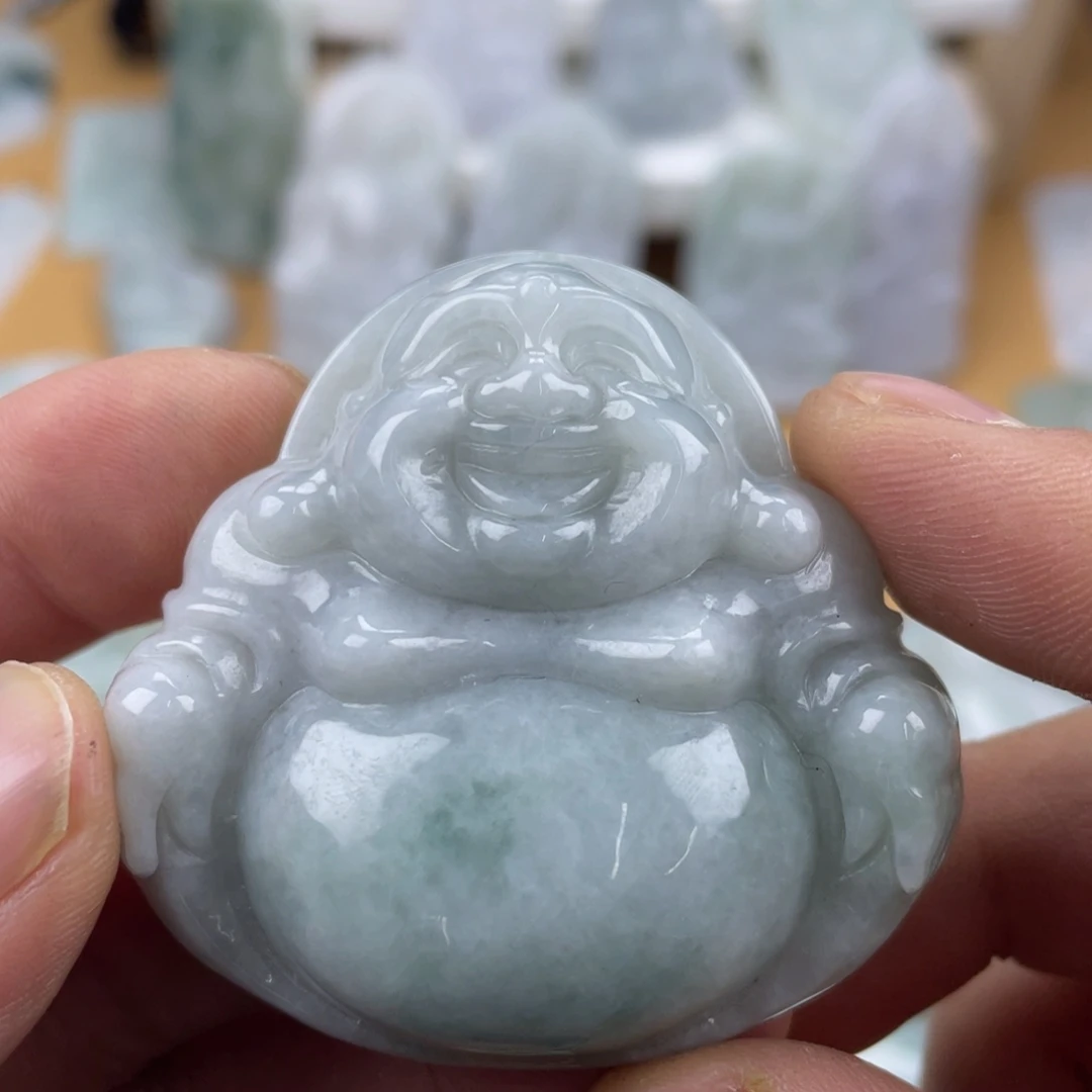 翡翠未镶嵌颈饰佛公