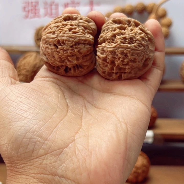 简***爱涿鹿南疆石文玩核桃