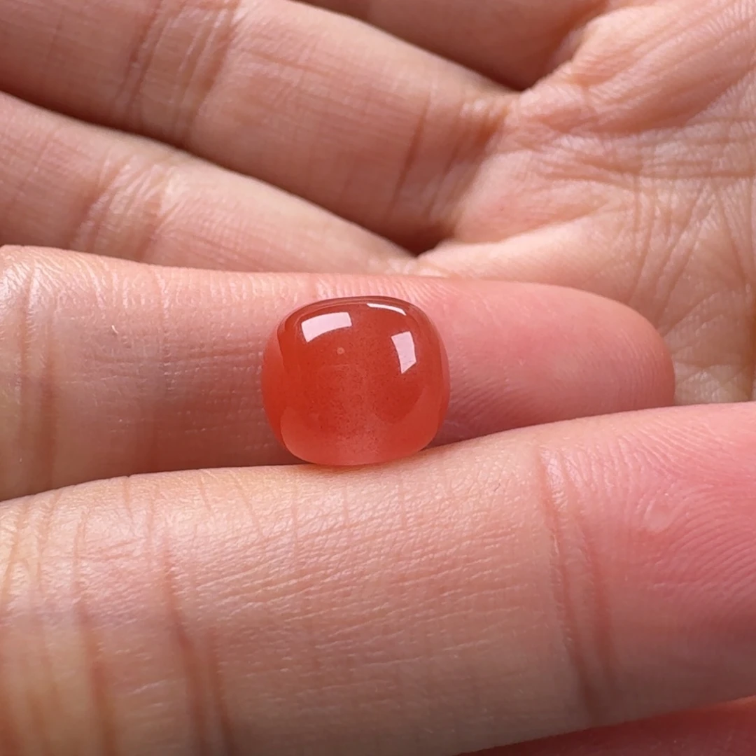 哈***、南红玛瑙未镶嵌老型9.7x8.4