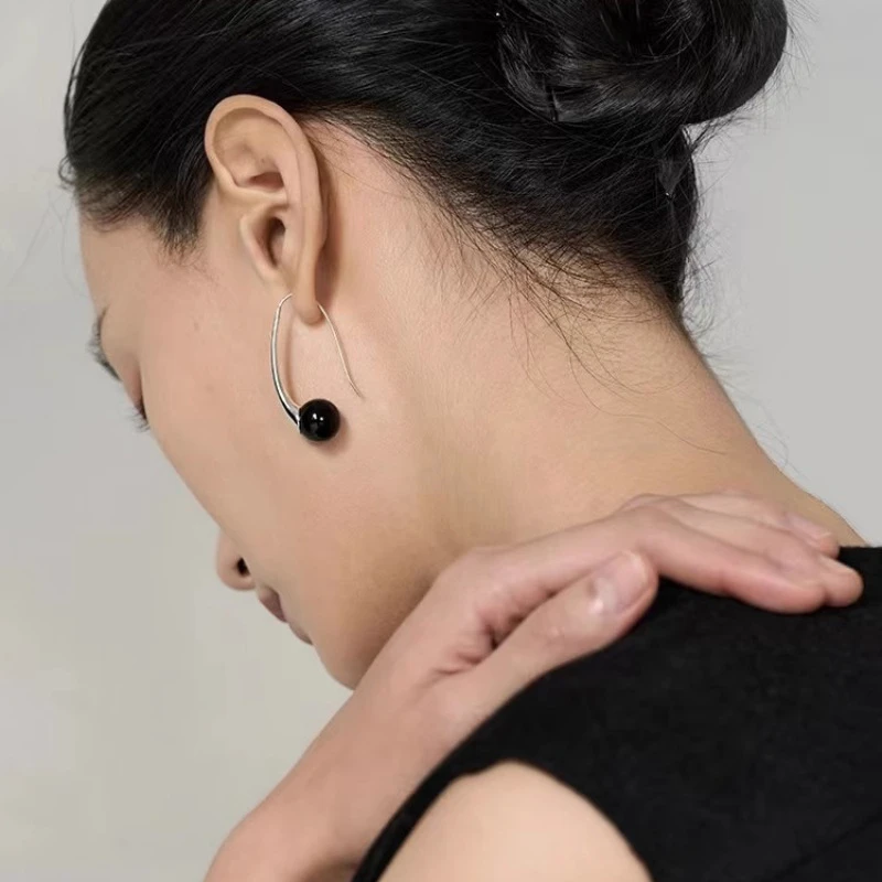 铜合金仿水晶耳饰 小众冷淡风银色耳挂设计感高级个性简约气质