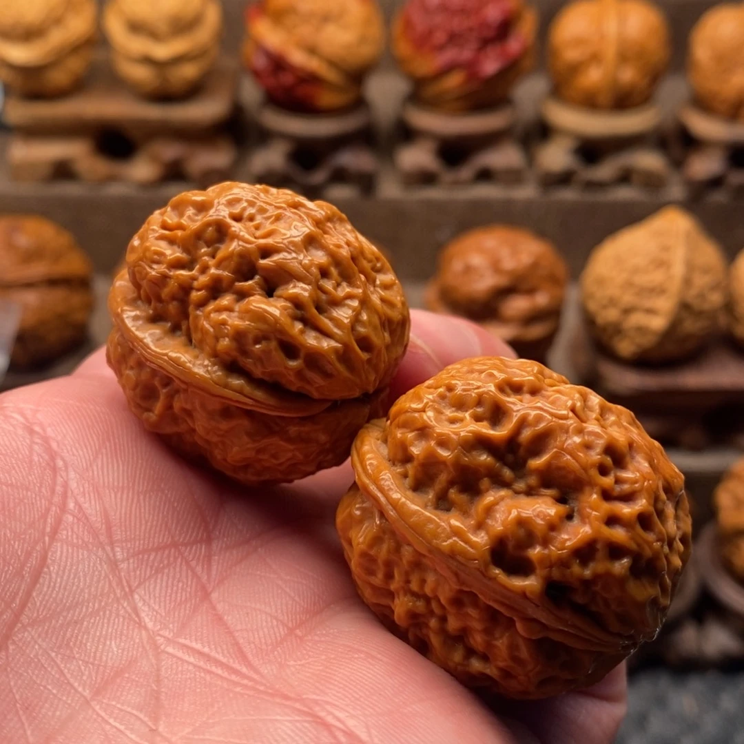 文玩核桃把件铁核桃