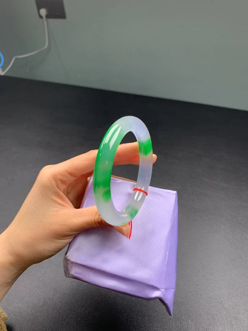 精美缅料时尚美人镯