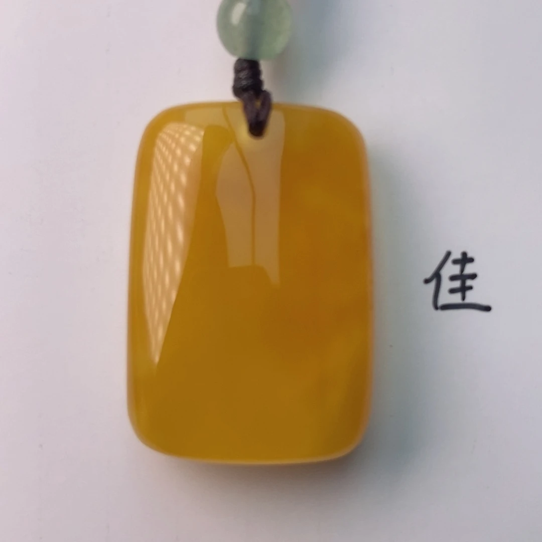 未镶嵌琥珀珠宝奇石