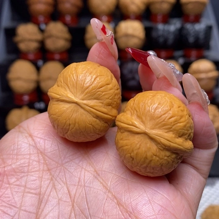 文玩核桃把件豪*晶玉3号