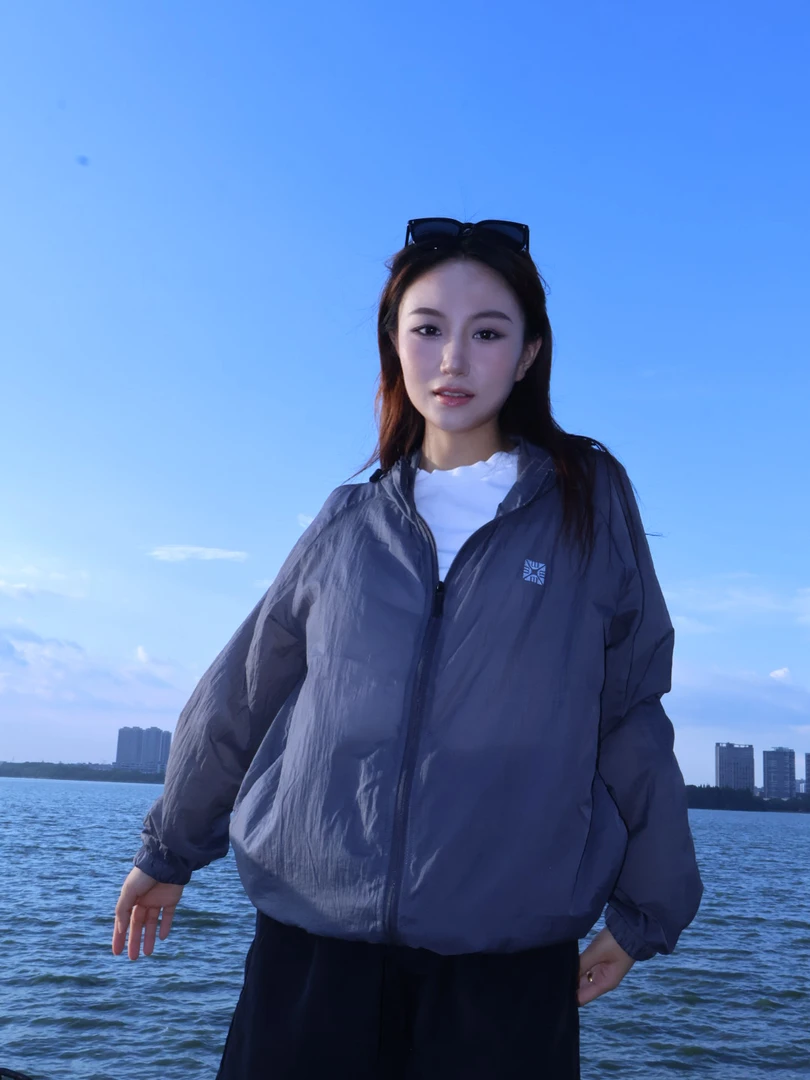 男女同款时尚户外运动薄款日常连帽登山跑步皮肤衣韩系欧美