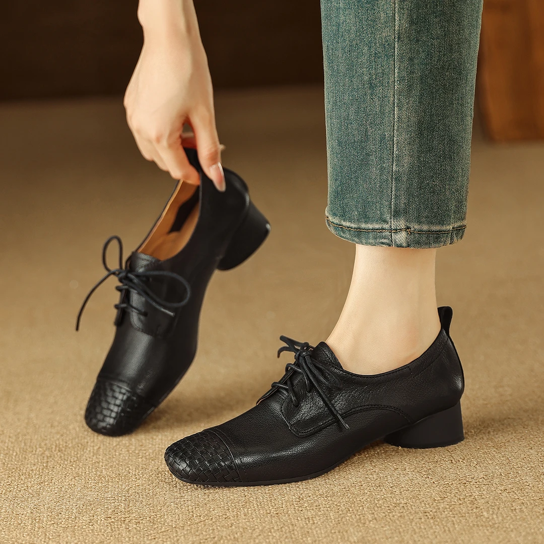巨好穿3公分小跟鞋软羊皮系带粗跟单鞋女春秋编织方头软底小皮鞋