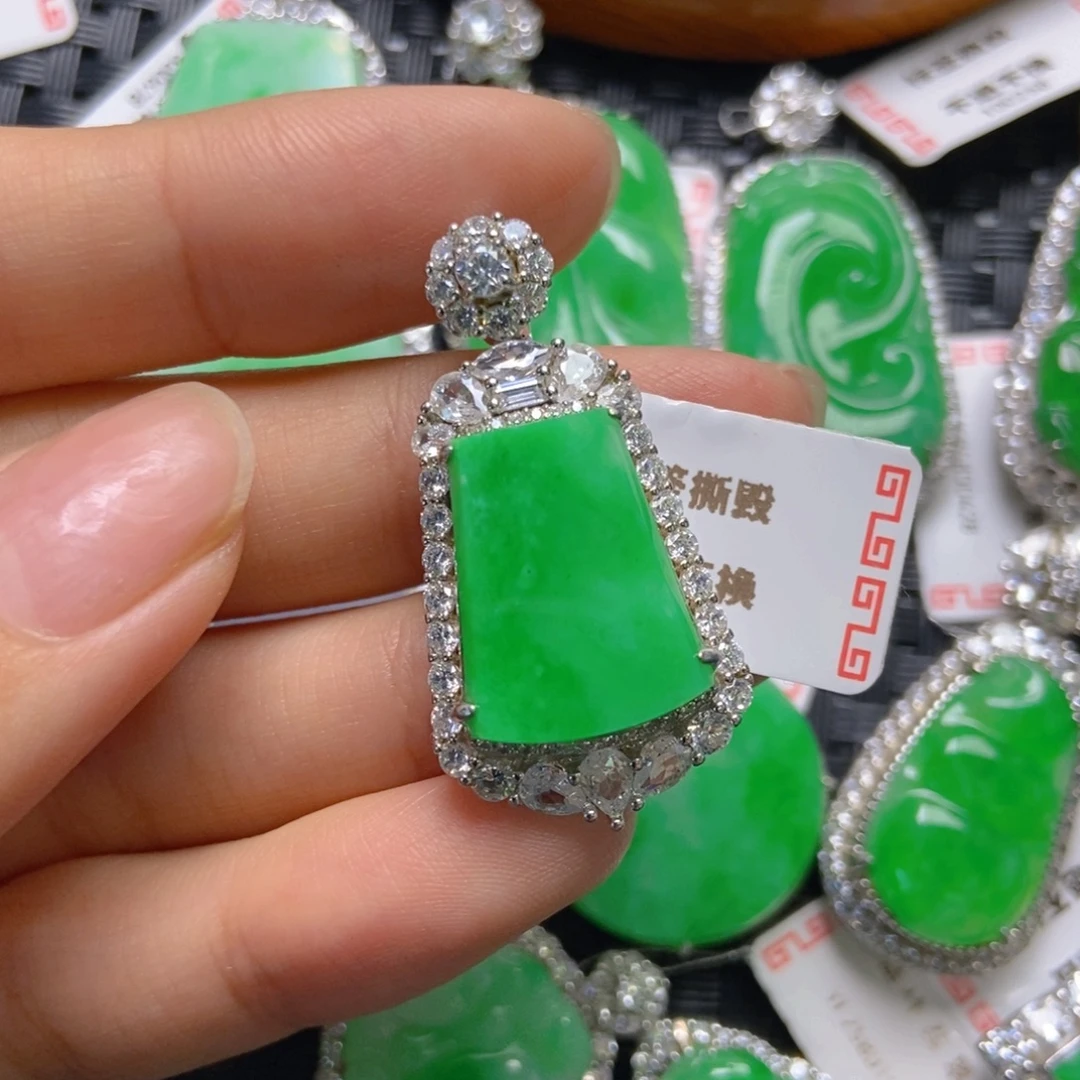 翡翠银S925镶嵌颈饰