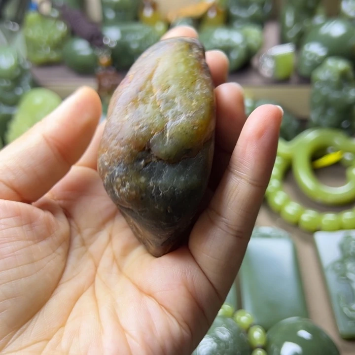 岫岩老玉（透闪石质玉）未镶嵌挂件