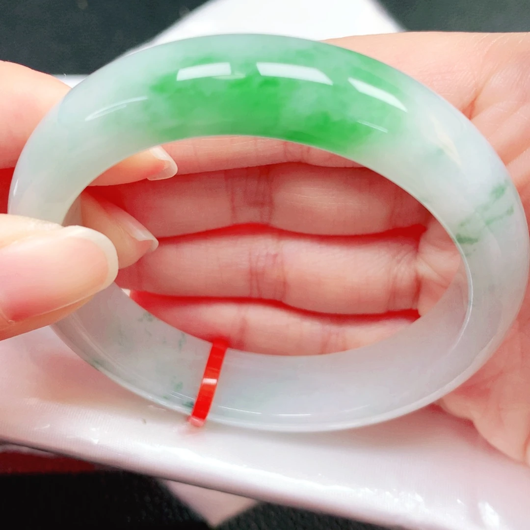 翡翠未镶嵌手镯55圈