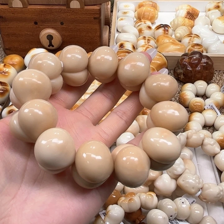 菩提根/象牙果手串11.6.18象牙果糖心屁桃爱心微瑕