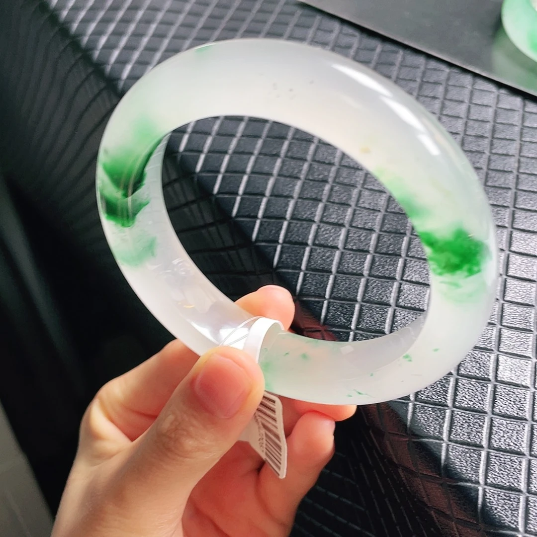 丹***石英质玉未镶嵌手镯57