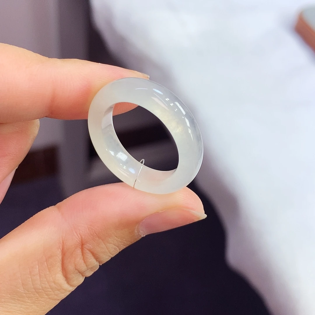 翡翠未镶嵌戒指18号