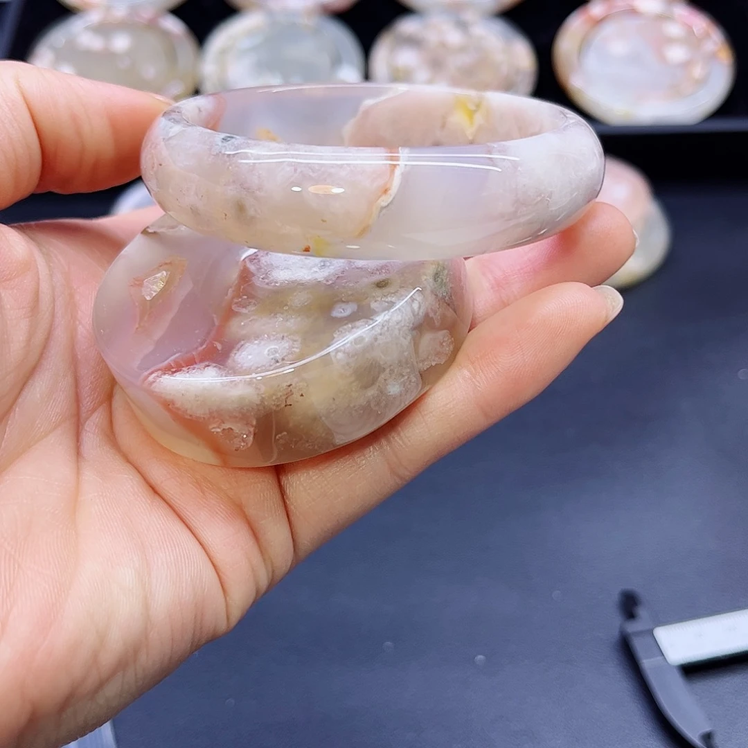 玛瑙/玉髓手镯未镶嵌60