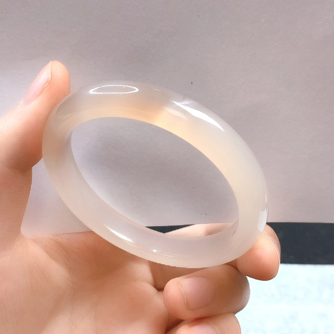 玛瑙/玉髓手镯未镶嵌58