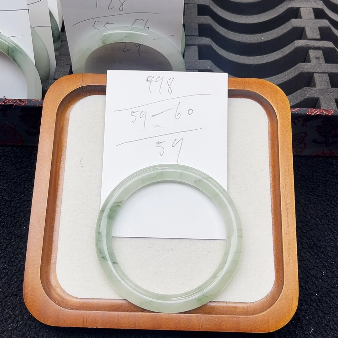 石英质玉未镶嵌手镯998