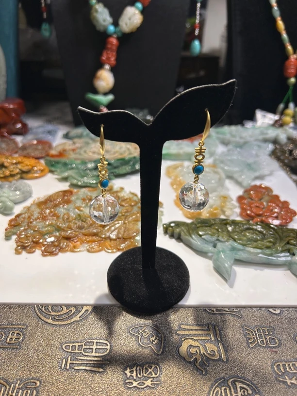 祥麟阁绿松点缀水晶耳饰