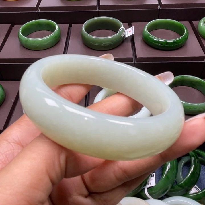 和田玉未镶嵌手镯60/61圈口可带