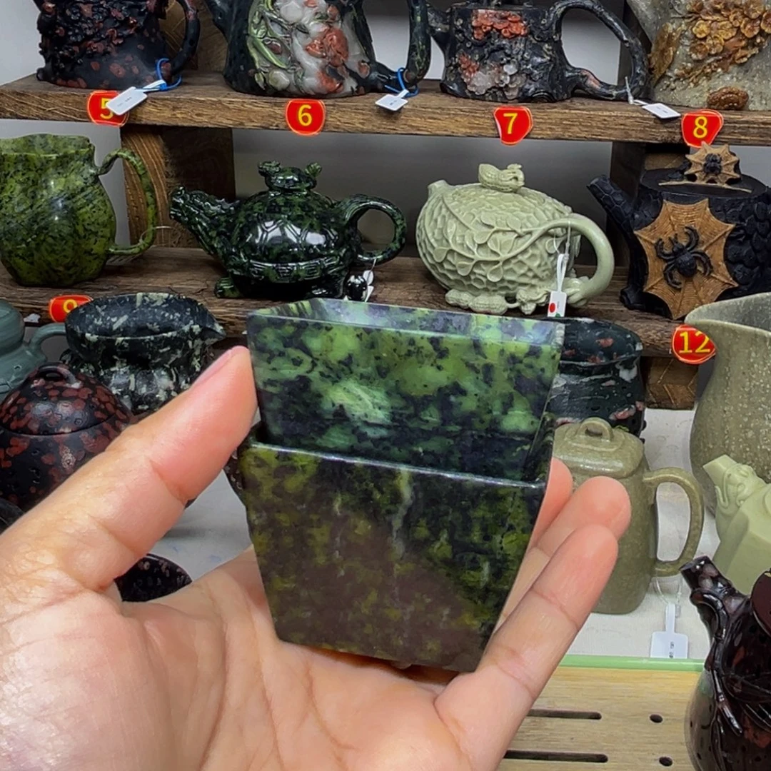 蓉***亿藏玉药王石茶杯瑕疵