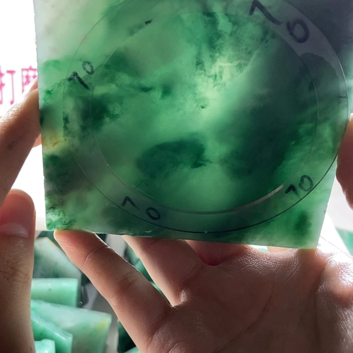 妮***欢定制石英质玉（非洲翠）