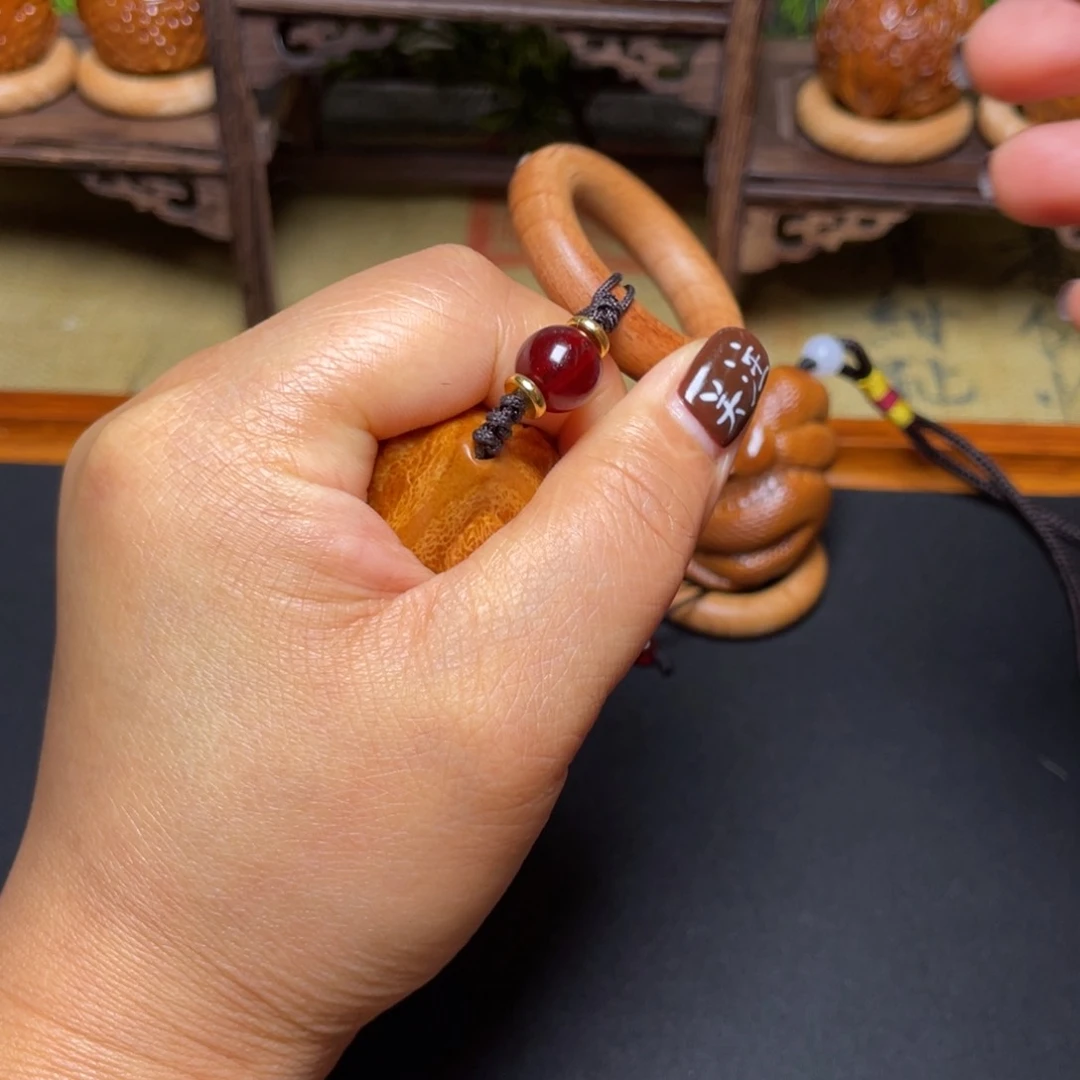 橄榄核吊坠三面穿配