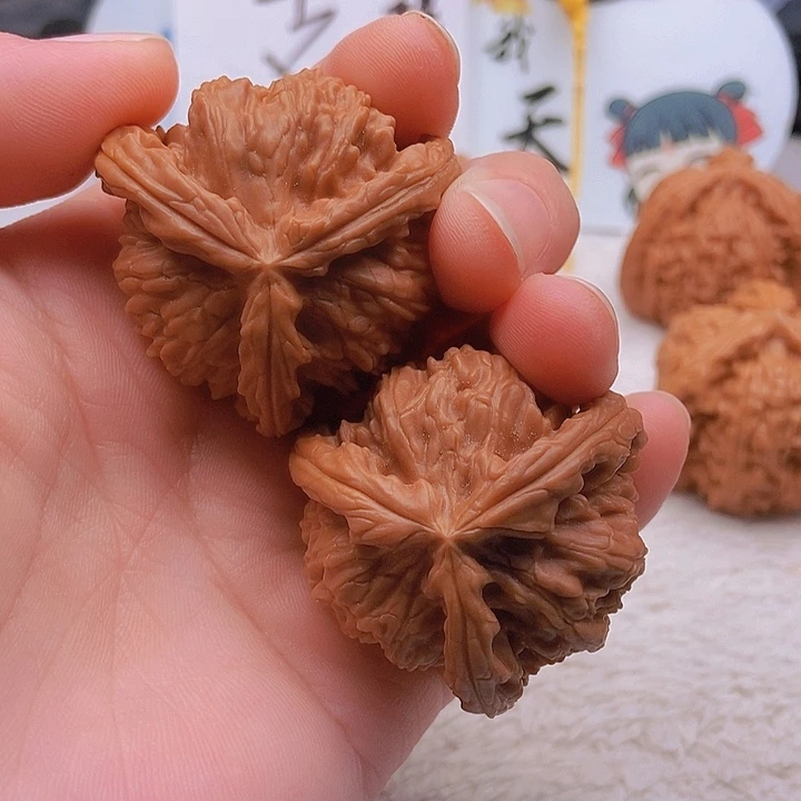 吊坠文玩核桃我****?三棱