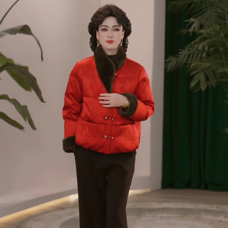 2025冬季新款妈妈装厚款羽绒服女中老年时尚洋气加厚保暖棉服外套