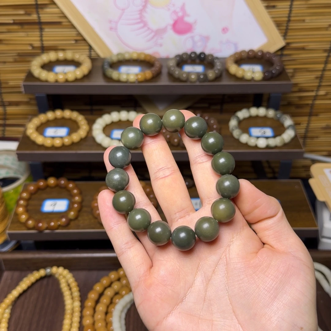 磊***)吊坠菩提根/象牙果