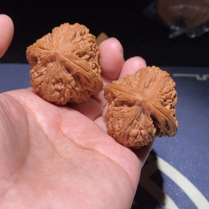 文玩核桃吊坠41尺南疆石