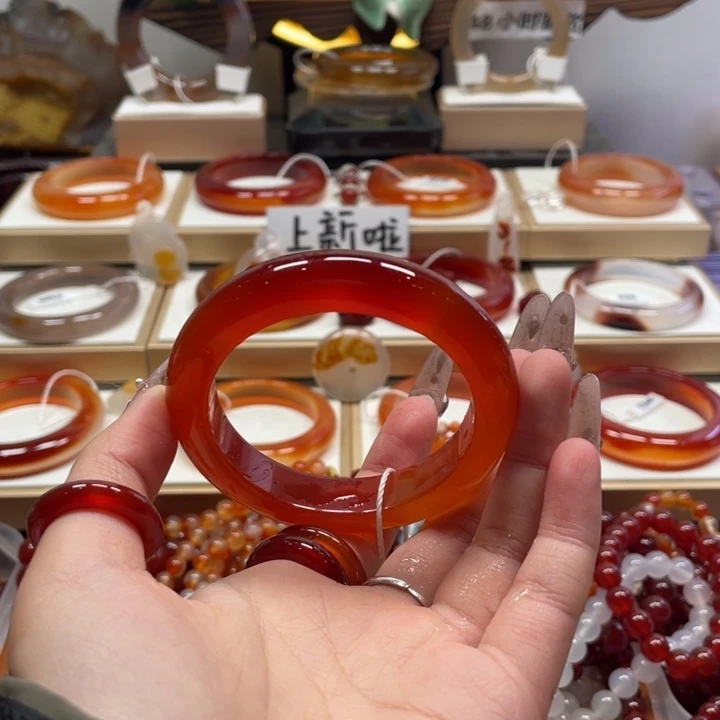 玛瑙/玉髓未镶嵌手镯