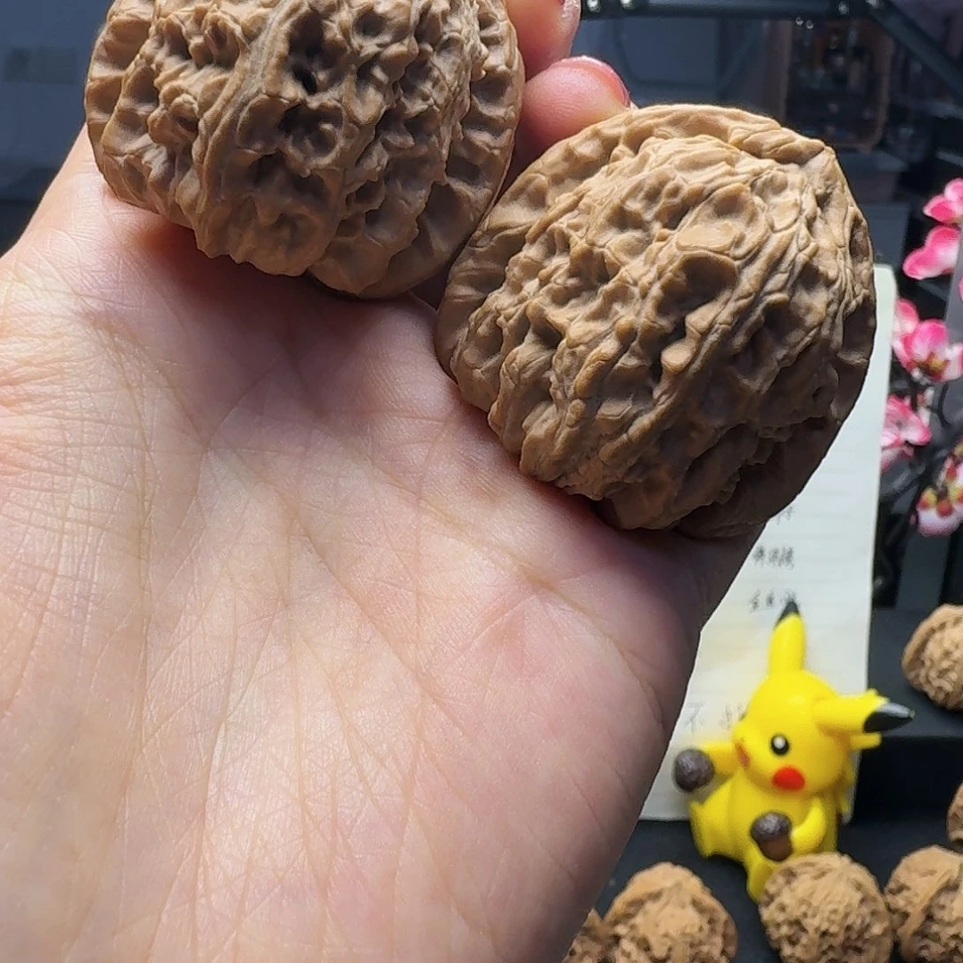 【闪购商品】桃核吊坠文玩核桃白狮子