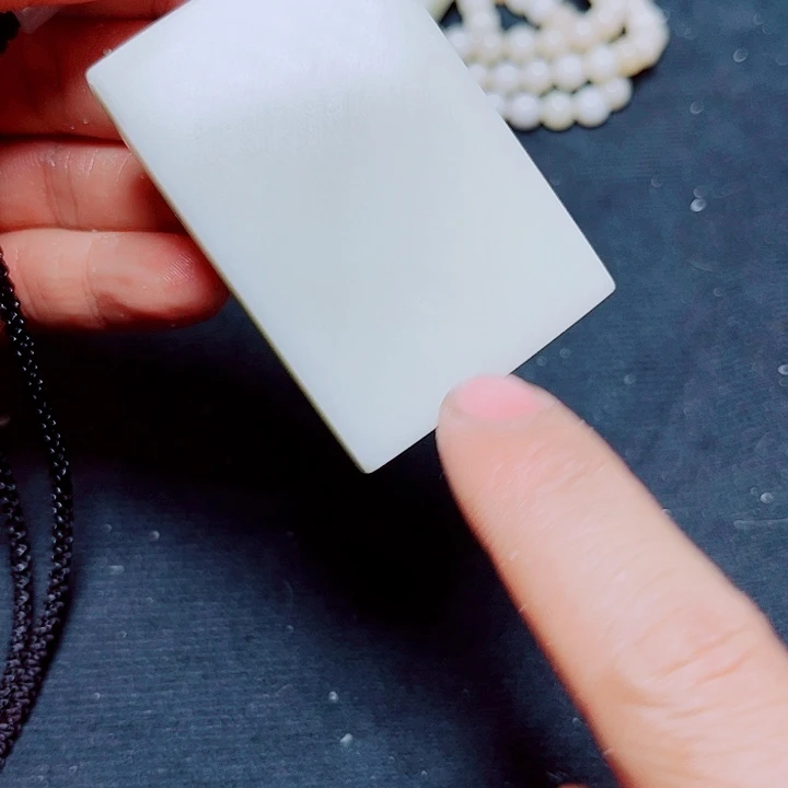 和田玉（糖玉）未镶嵌珠宝奇石