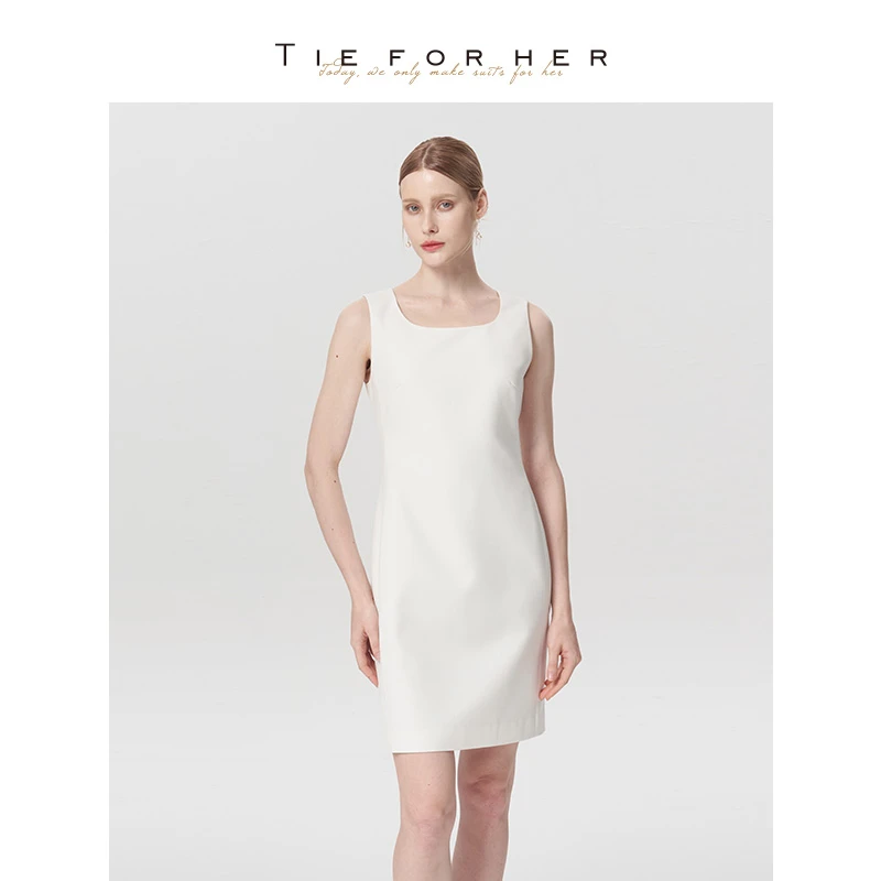 TieForHer 奶昔白简约时尚优雅修身垂坠感舒适百搭背心裙
