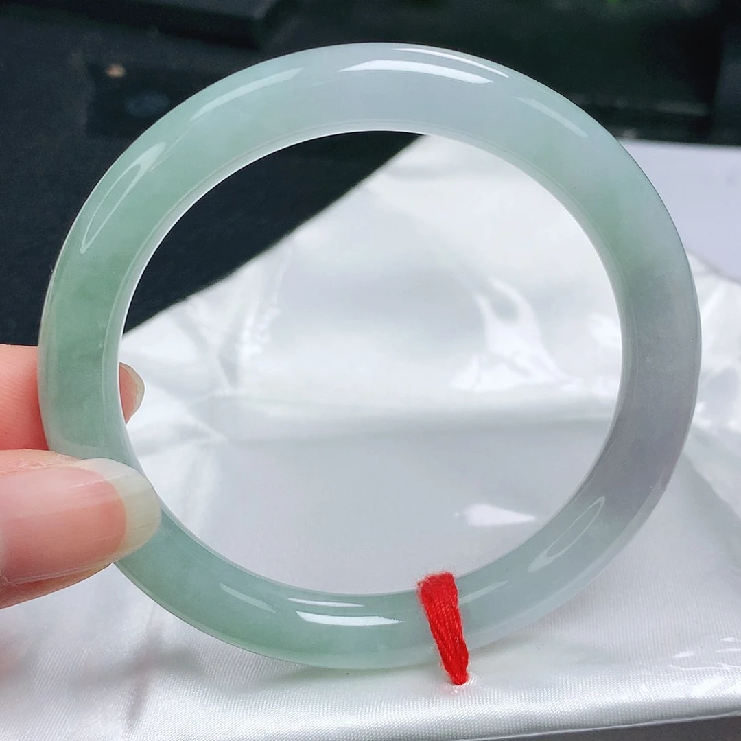 翡翠手镯（圆镯）未镶嵌