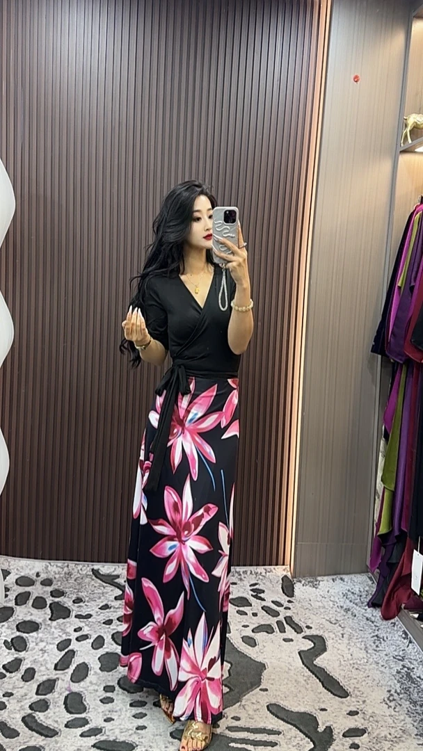 师小姐定制同款～拼接红花一片式修身显瘦连衣裙