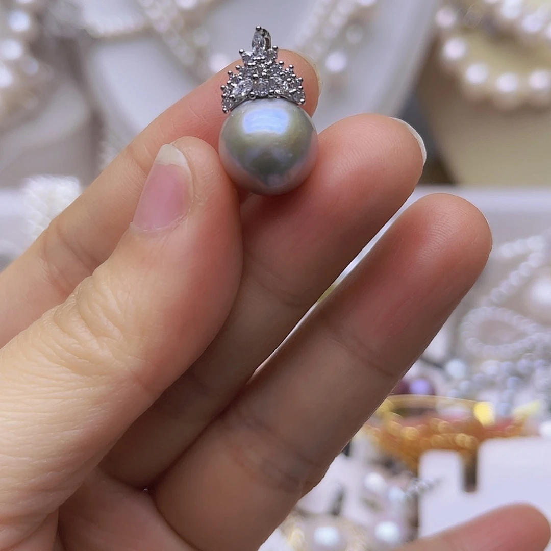 吊坠或者耳钉淡水珍珠未镶嵌