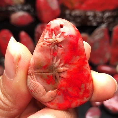 昌化鸡血石昌化鸡血石玉石挂件