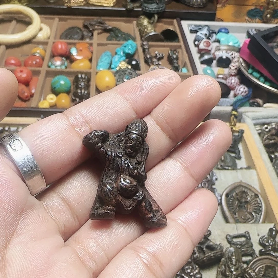 老***袁九宫……………………………………