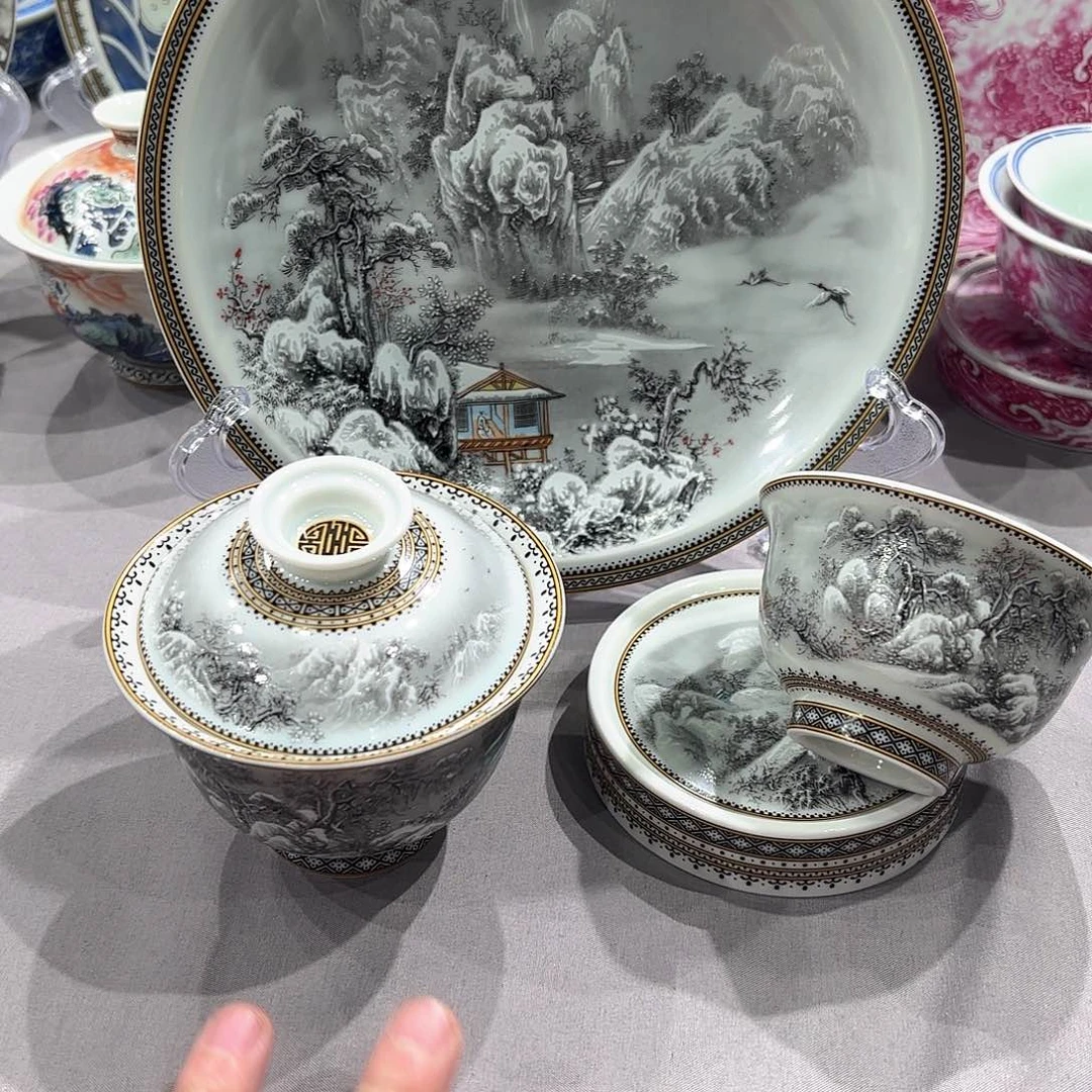 瓷片景德镇市和上海浦东新区的部分