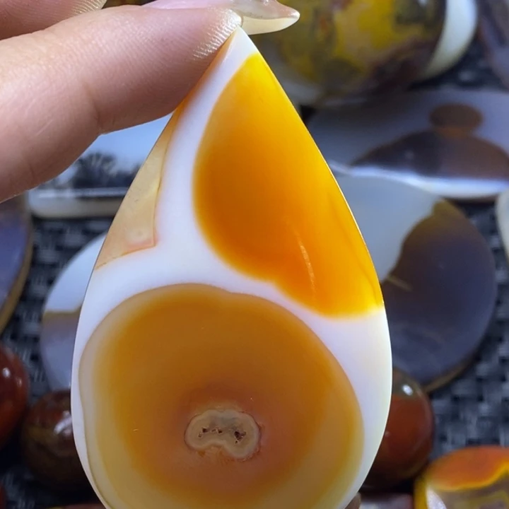 玛瑙/玉髓颈饰未镶嵌