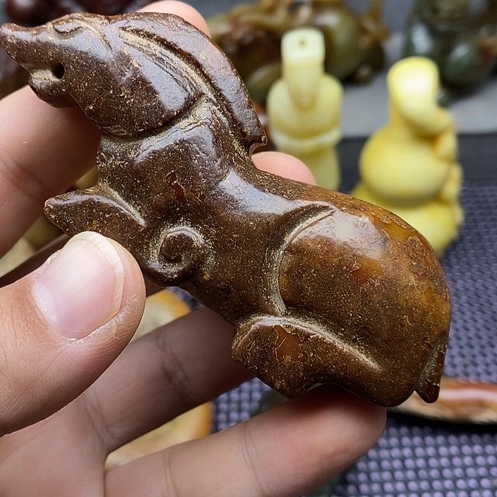 未镶嵌蛇纹石玉颈饰