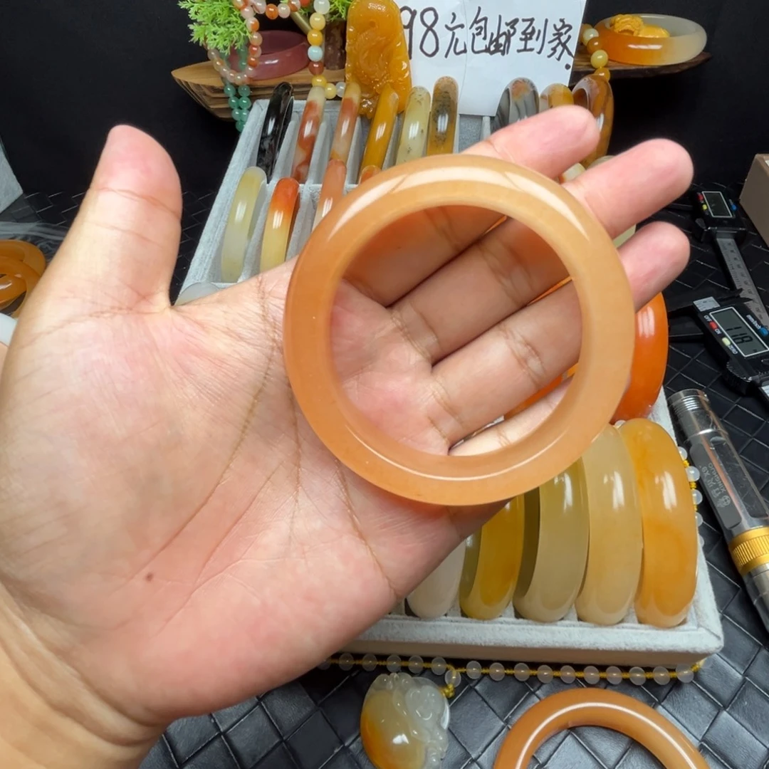 ʚ***ɞ未镶嵌石英质玉（黄龙玉）手镯