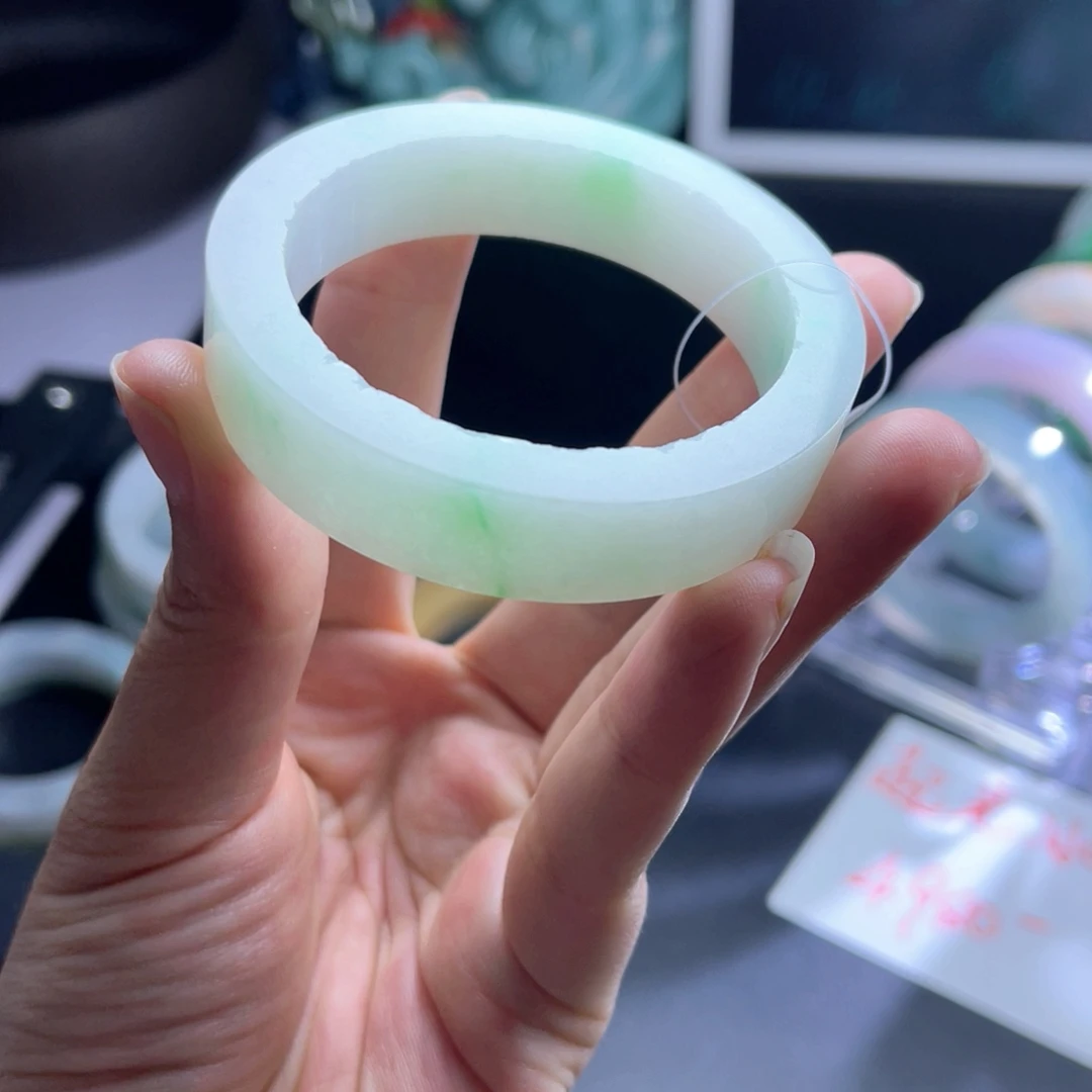 未镶嵌天然翡翠手镯定制定制翡翠