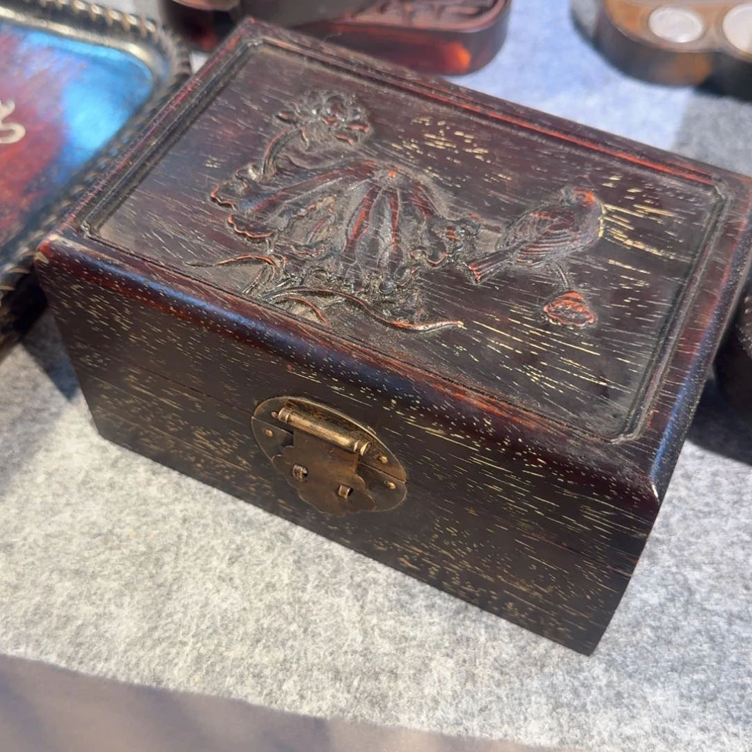 贡木首饰盒呃呃呃呃呃呃呃呃呃