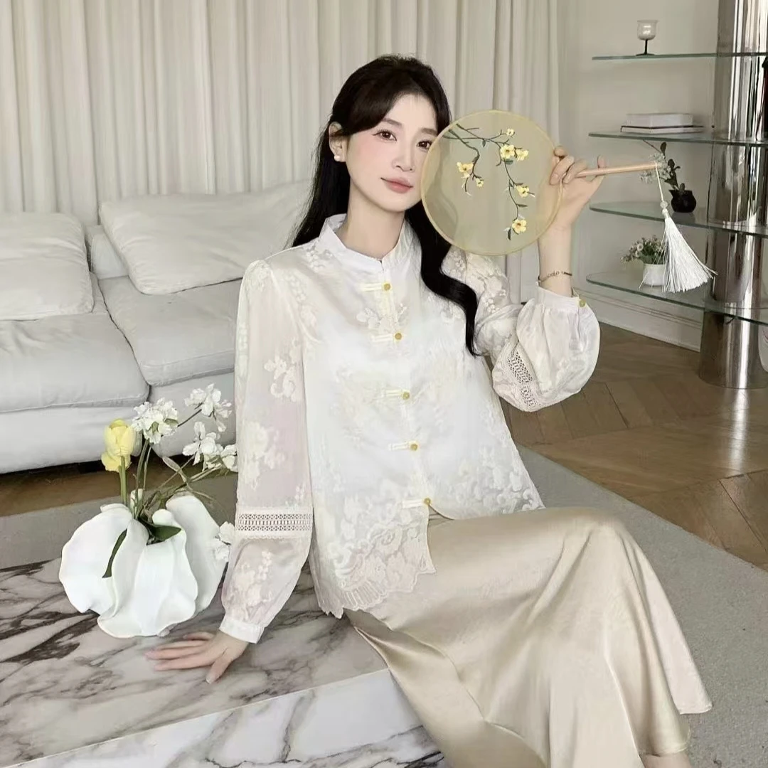 时尚百搭潮流减龄亮肤款衬衫