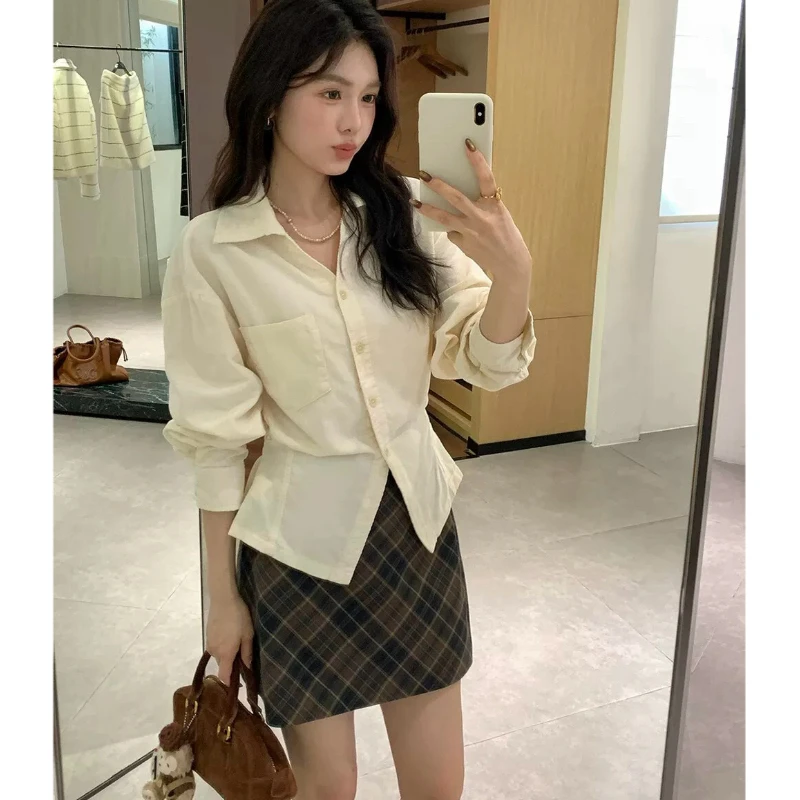秋季2025新款设计感灯芯绒衬衫女气质显瘦长袖上衣