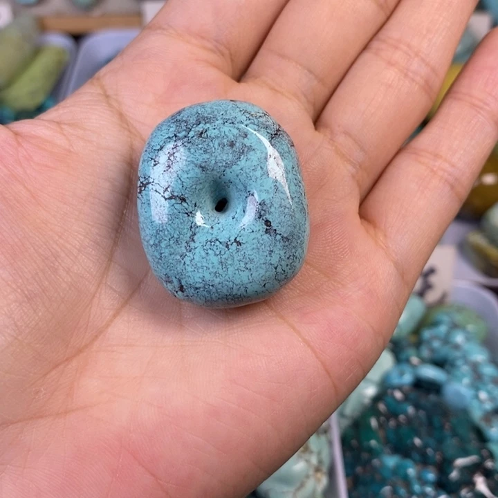 吾***岁绿松石未镶嵌颈饰